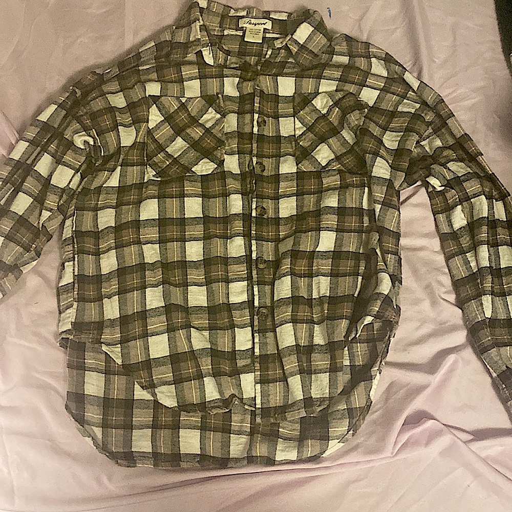 cute Country flannel / plaid long sleeve button up.